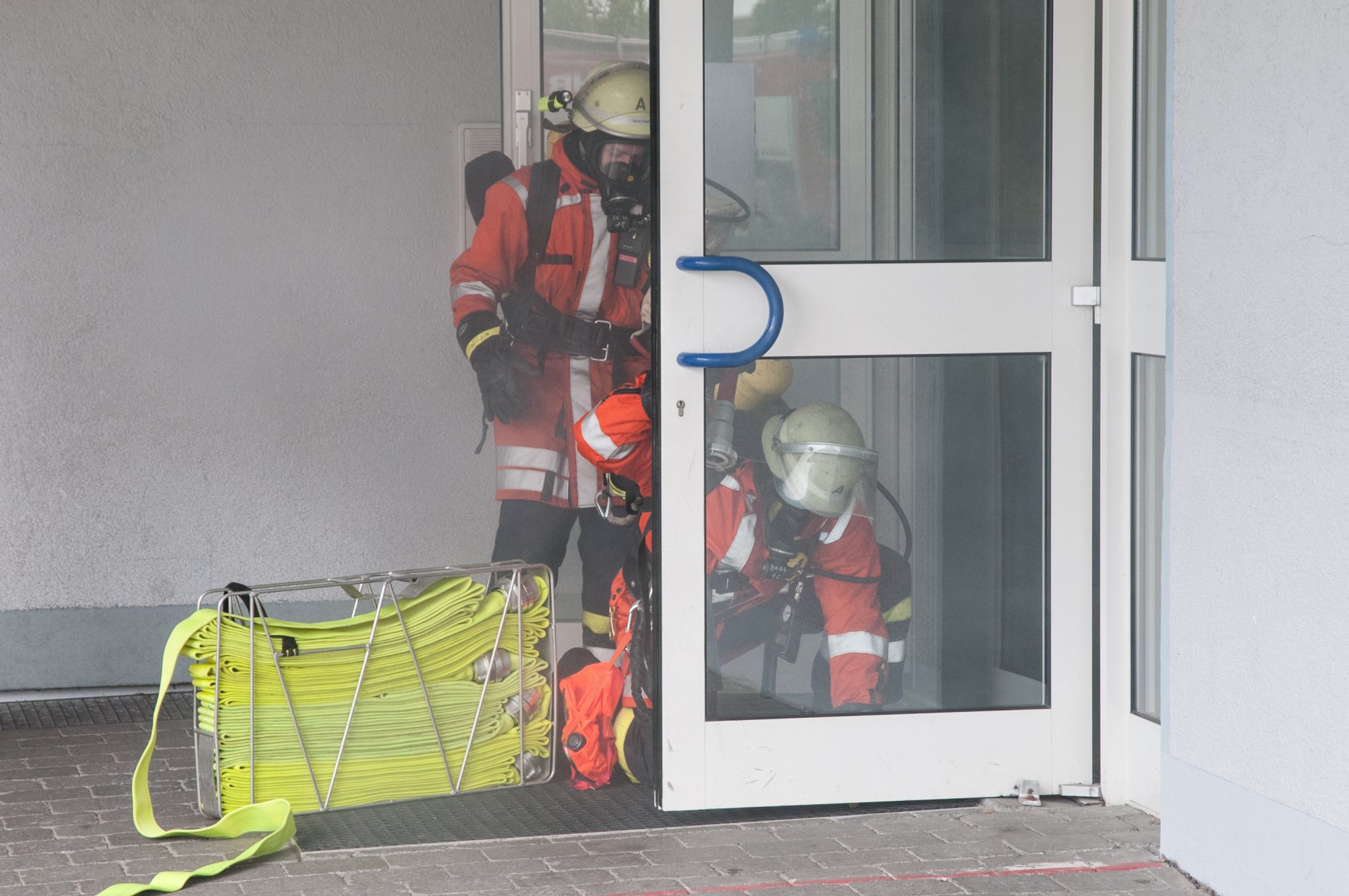 Einsatzübung Feuerwehr Oberrot an der GHS Einsatzübung Feuerwehr Oberrot an der GHS