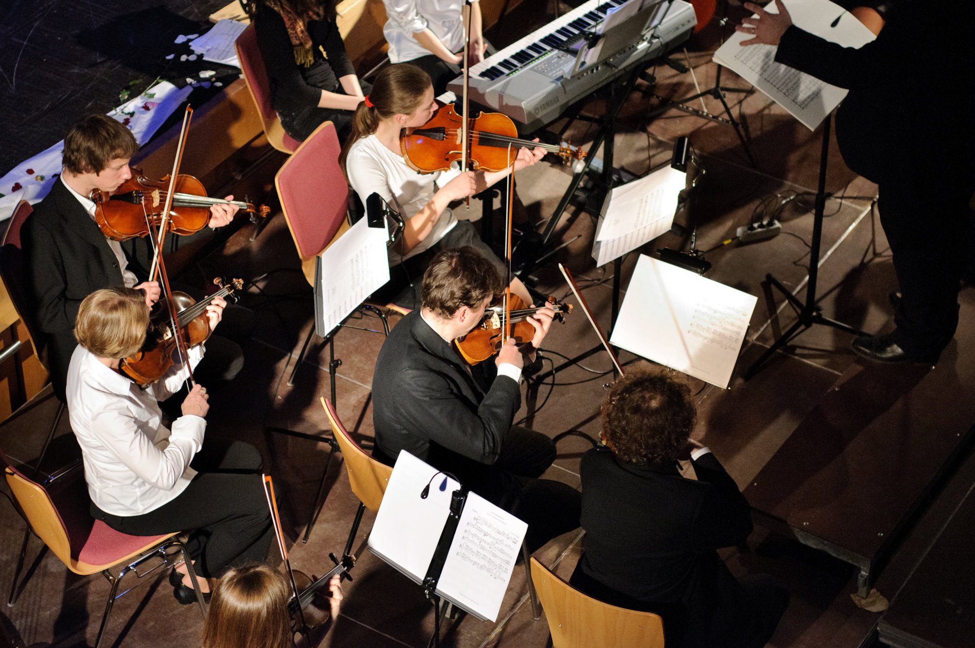 Operngala Gemeinsames Projekt des gemischten Chors des Musikvereins Schwäbisch Hall, der Singgemeinschaft Gottwollshausen, des Gesangvereins Untermünkheim und des Gesangvereins Fichtenberg. Musikalische Gesamtleitung: Domenico Santurri Gastchor: Frauenchor des Chorverbands Region Kocher – Leitung Asuka Santurri Aufführungsort: Kulturscheune Freie Waldorfschule Schwäbisch Hall