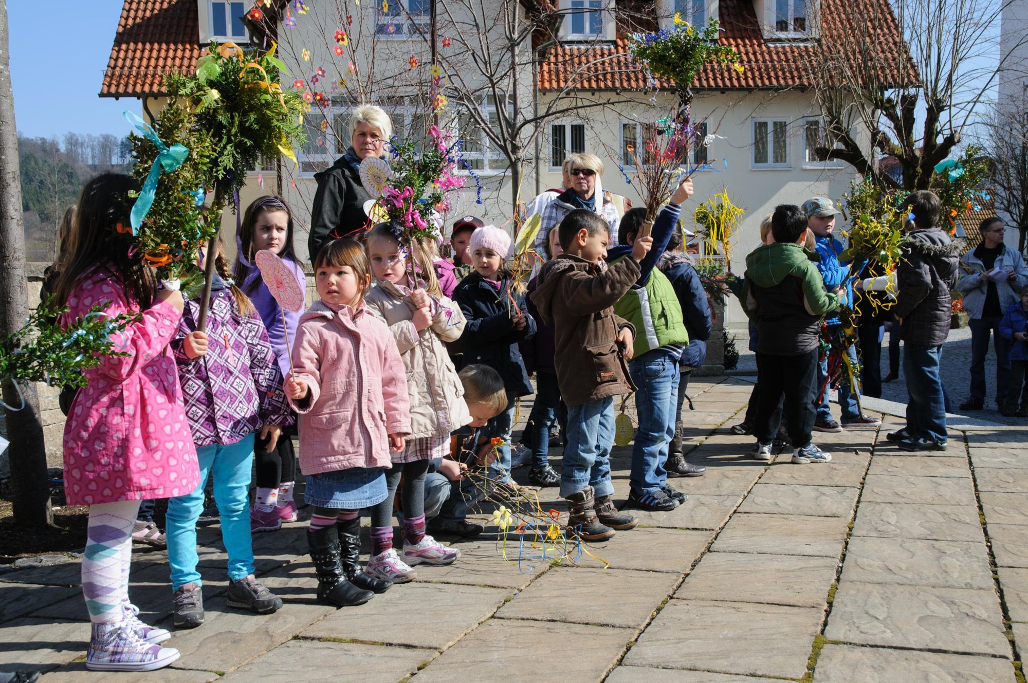 Frühlingsbegrüßen der Oberroter Kindergärten 