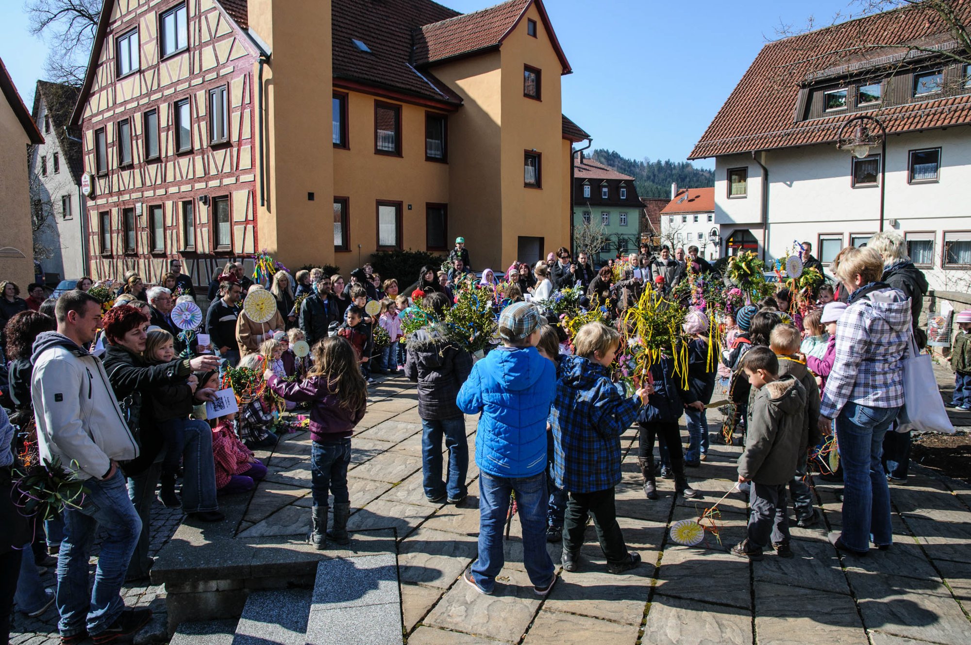 Frühlingsbegrüßen der Oberroter Kindergärten 