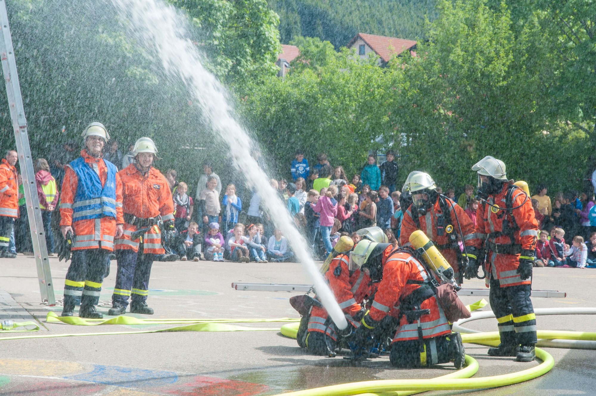 Einsatzübung Feuerwehr Oberrot an der GHS Einsatzübung Feuerwehr Oberrot an der GHS