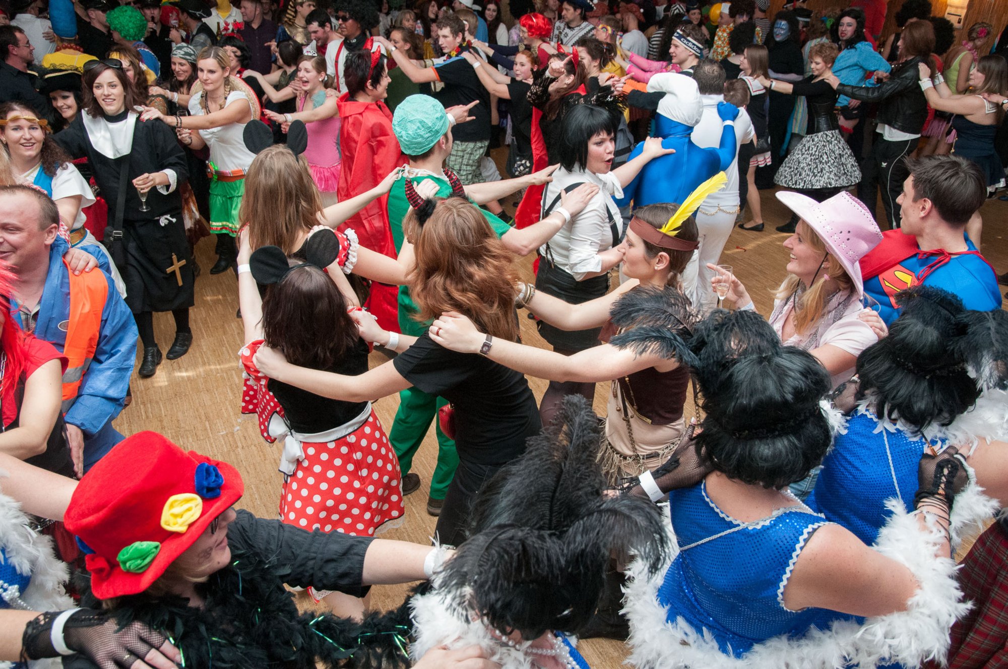 Altweiberfasching Oberrot Altweiberfasching in der Oberroter Kultur- und Festhalle.