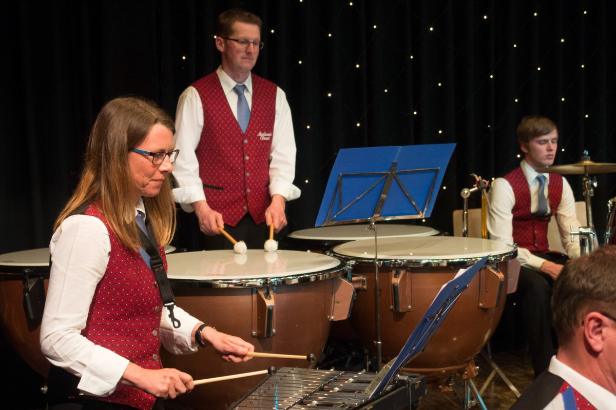 Voroesterliches Konzert des Musikvereins Oberrot Voroesterliches Konzert des Musikvereins Oberrot 2015 in der Kultur- und Festhalle Oberrot.