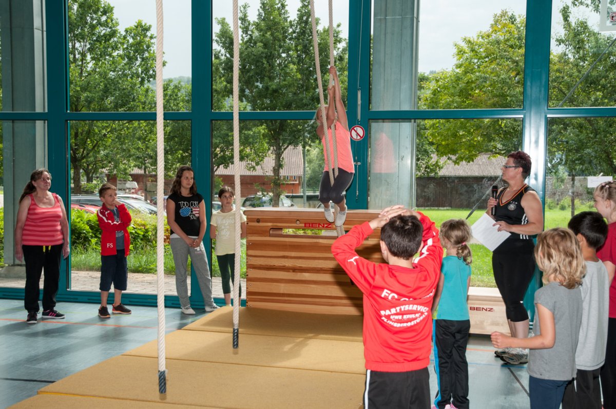 10 Jahre Sportabzeichen Oberrot 10 Jahre Sportabzeichen in Oberrot. Mitmachangebote beschlossen den Nachmittag.