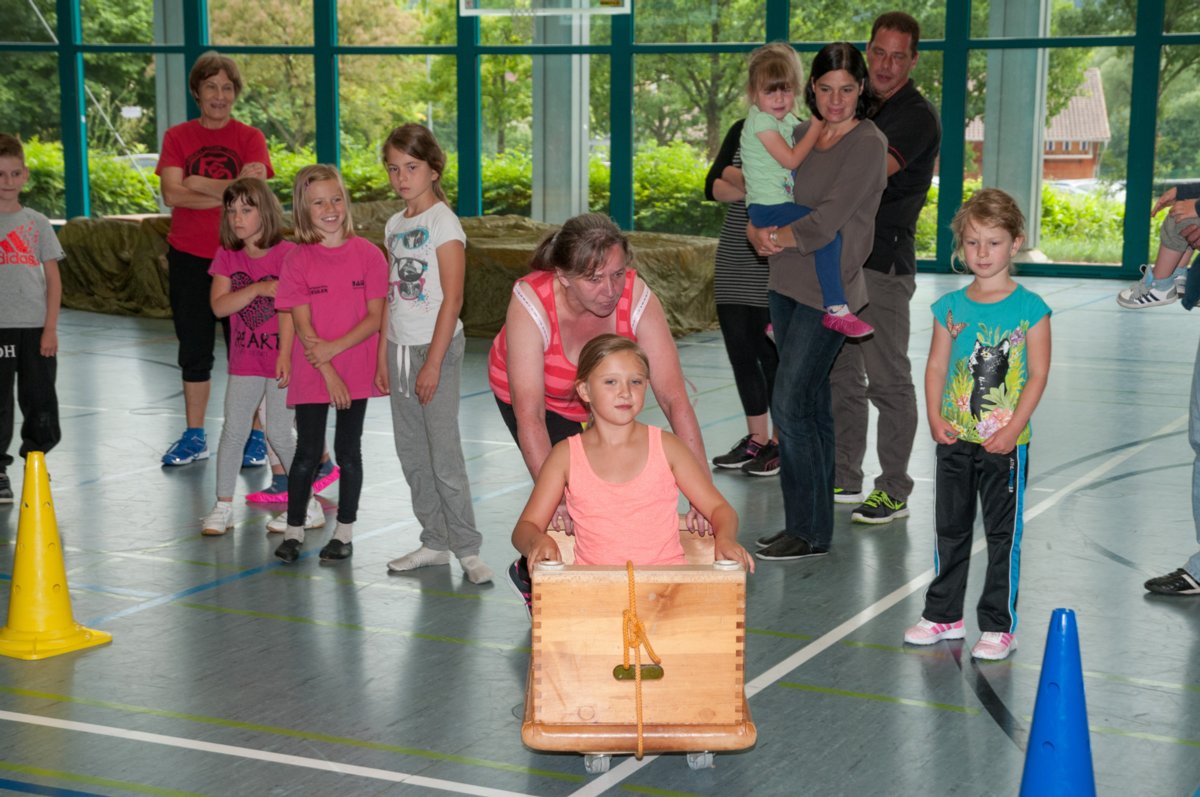 10 Jahre Sportabzeichen Oberrot 10 Jahre Sportabzeichen in Oberrot. Mitmachangebote beschlossen den Nachmittag.