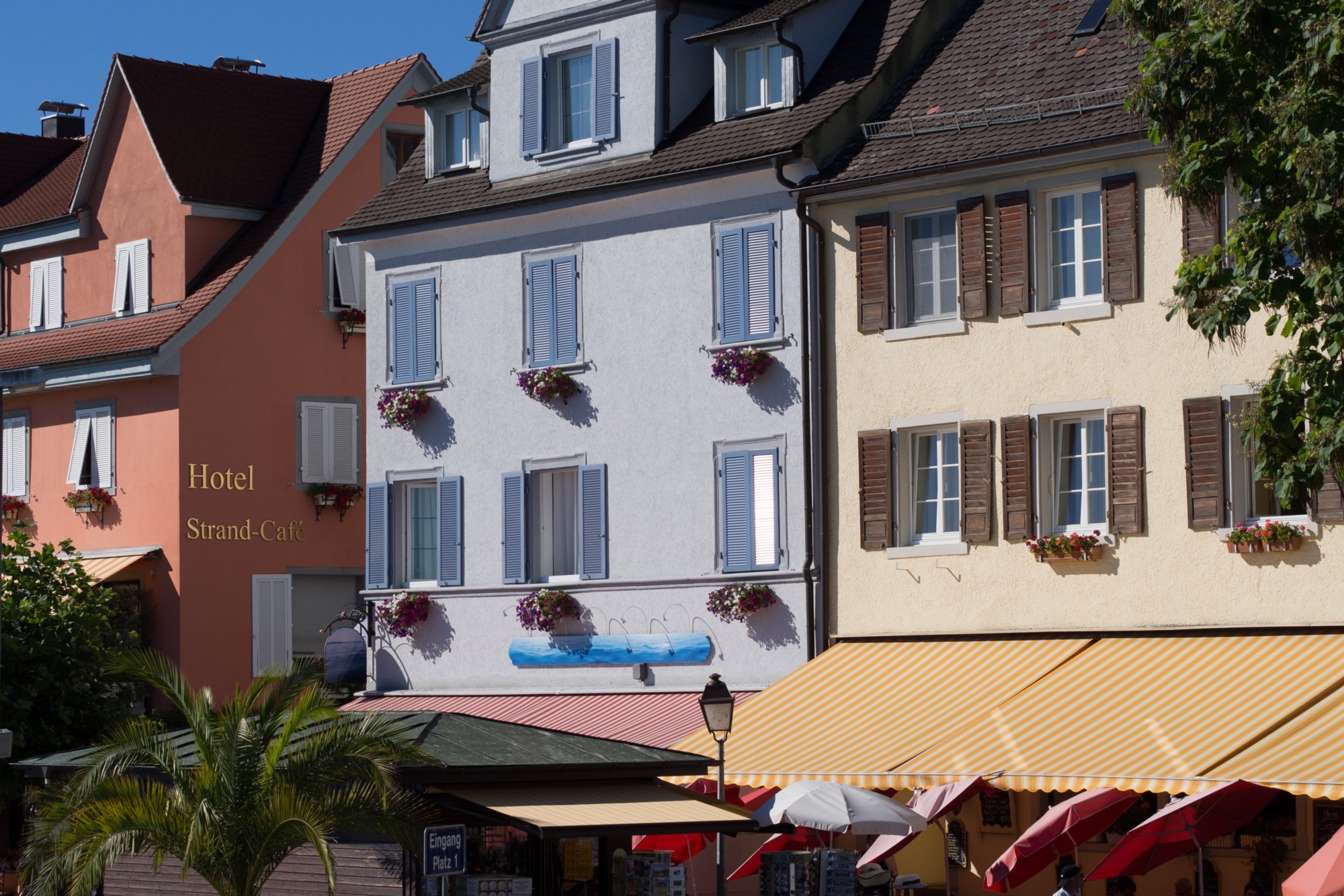 Meersburg Bodenseeschiffahrt: Lindau, Abfahrt in Lindau , Wasserburg, Nonnenhorn, Kressbronn, Langenargen, Friedrichshafen, Immenstaad, Hagnau, Meersburg, Mainau, Einfahrt Konstanz, Stadtbummel durch Konstanz und per Schiff zurück nach Lindau.