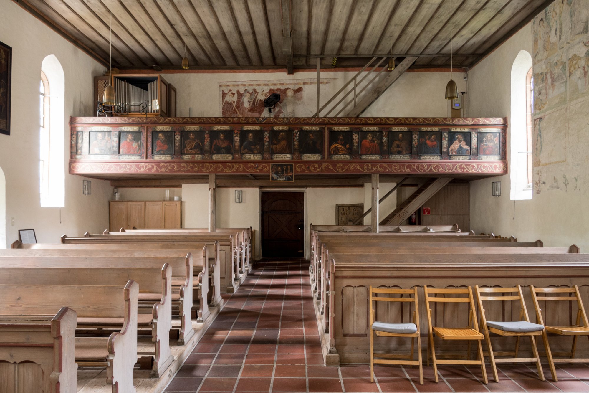 Evangelische Kirche in Lautern Zu unserer lieben Frau Im kleinen Latertal. Route: Parkplatz an d. Weidacher Heusteige - Naturfreundehaus "Spatzennest" - Parplatz Weidacher Hütte - Hof Hohenstein - Lautern m. Lauterursprung - Gasthaus Krone - Ausgangspunkt