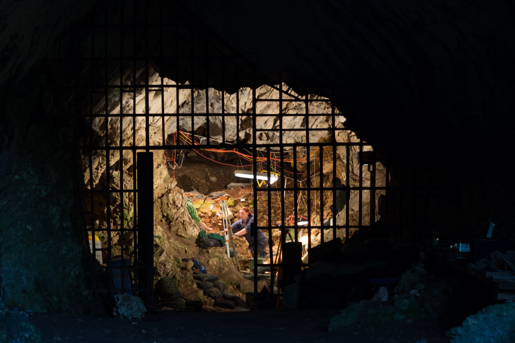 Hohlenstein, Grabungen im Stadel. Fundort des Löwenmenschen. Wanderung mit Route: Setzingen - Lonetal m. Bocksteinhöhle (nur Andreas, da zu steiler Aufstieg ohne Stecken), Hohlenstein - Lindenau (Tee-Kuchen-Bier-Pause) - Setzingen