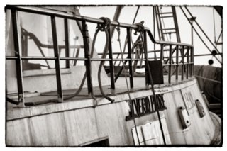 20100815_italien_strand_hafen_211-bearb-bw