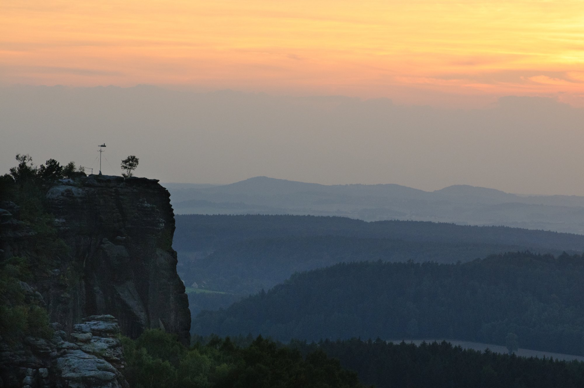 Sächsische Schweiz 2009 Blick vom Papststein zum Gohrischstein.