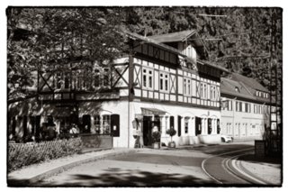 20090901_154023-bearb-bw