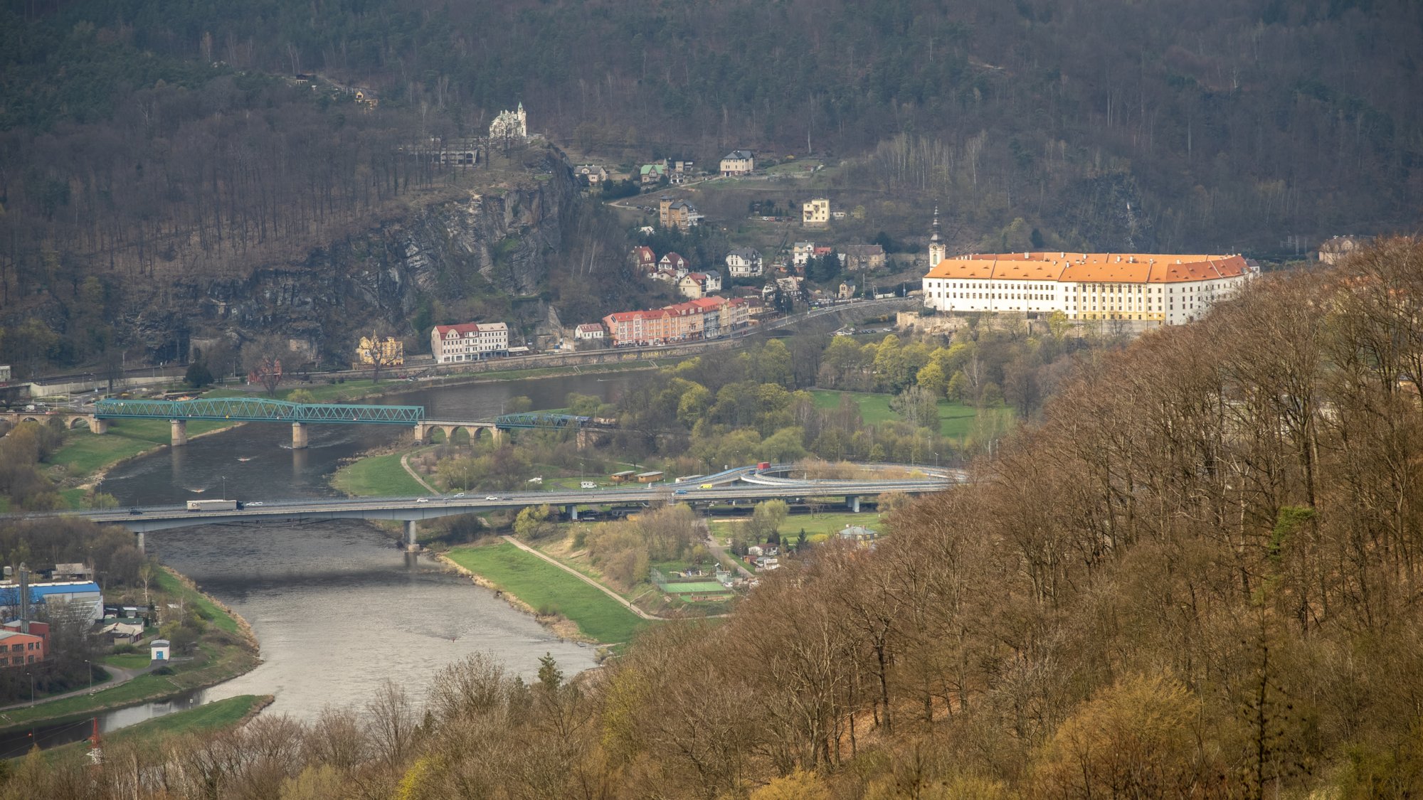 20230413_unbenannt_150-RW2_DxO_DeepPRIMEXD Schloss Děčín und Schäferwand