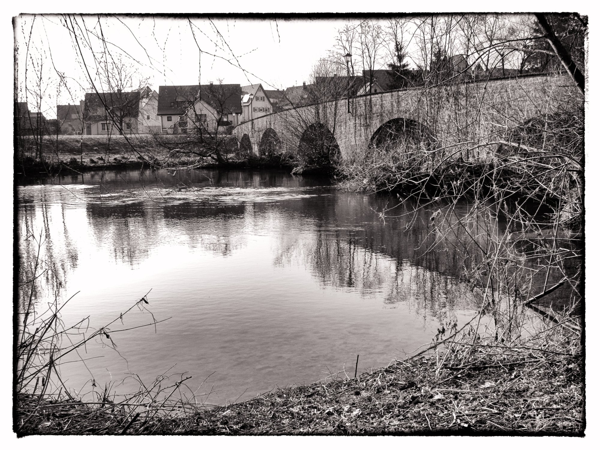 Jagstbrücke in Jagsthausen Wanderung vom Kloster Schöntal über den jüdischen Friedhof nach Jagsthausen und nach Berlichingen