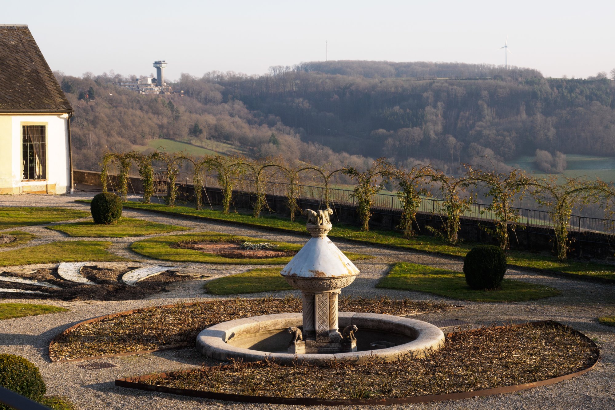 Langenburg Wanderung von Bächlingen über Oberregenbach und Unterregenbach. Von dort über den Panoramaweg nach Langenburg und zurück nach Bächlingen.