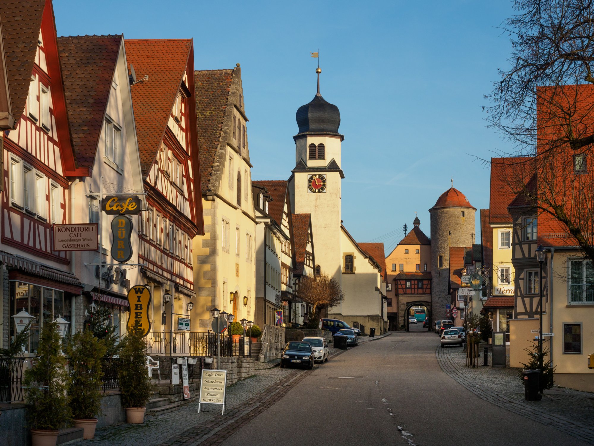 Langenburg Wanderung von Bächlingen über Oberregenbach und Unterregenbach. Von dort über den Panoramaweg nach Langenburg und zurück nach Bächlingen.