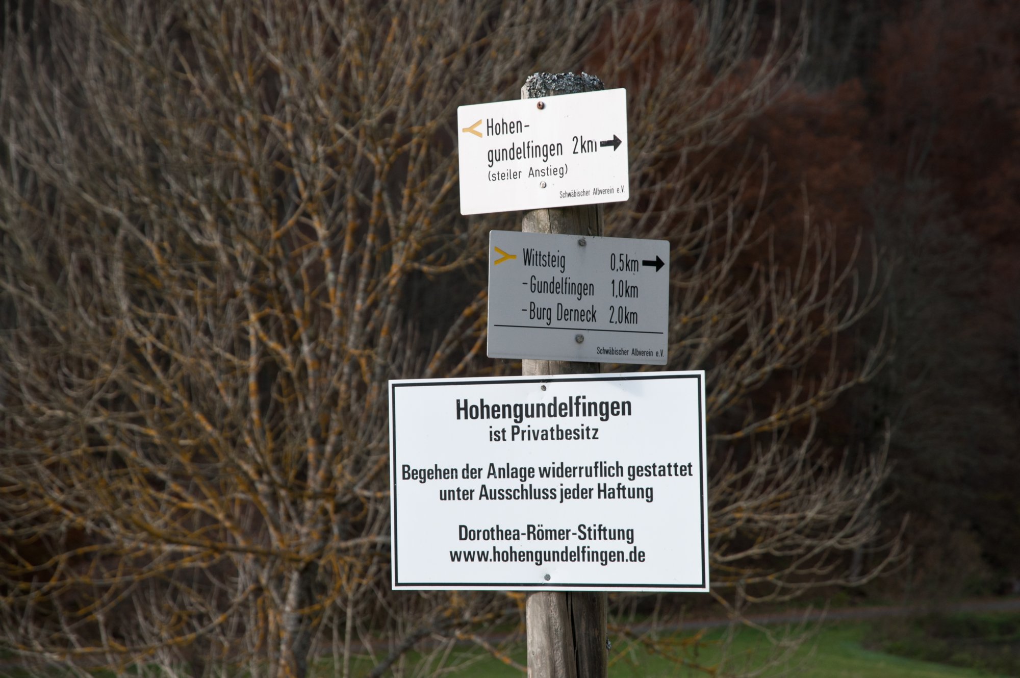 Steilaufstieg nach Hohengundelfingen Wanderung von Bichishausen über den Aussichtspunkt Bürzel nach Derneck und von dort über den Steilaufstieg nach Hohengundelfingen. Von dort Abstieg zurück nach Bichishausen.