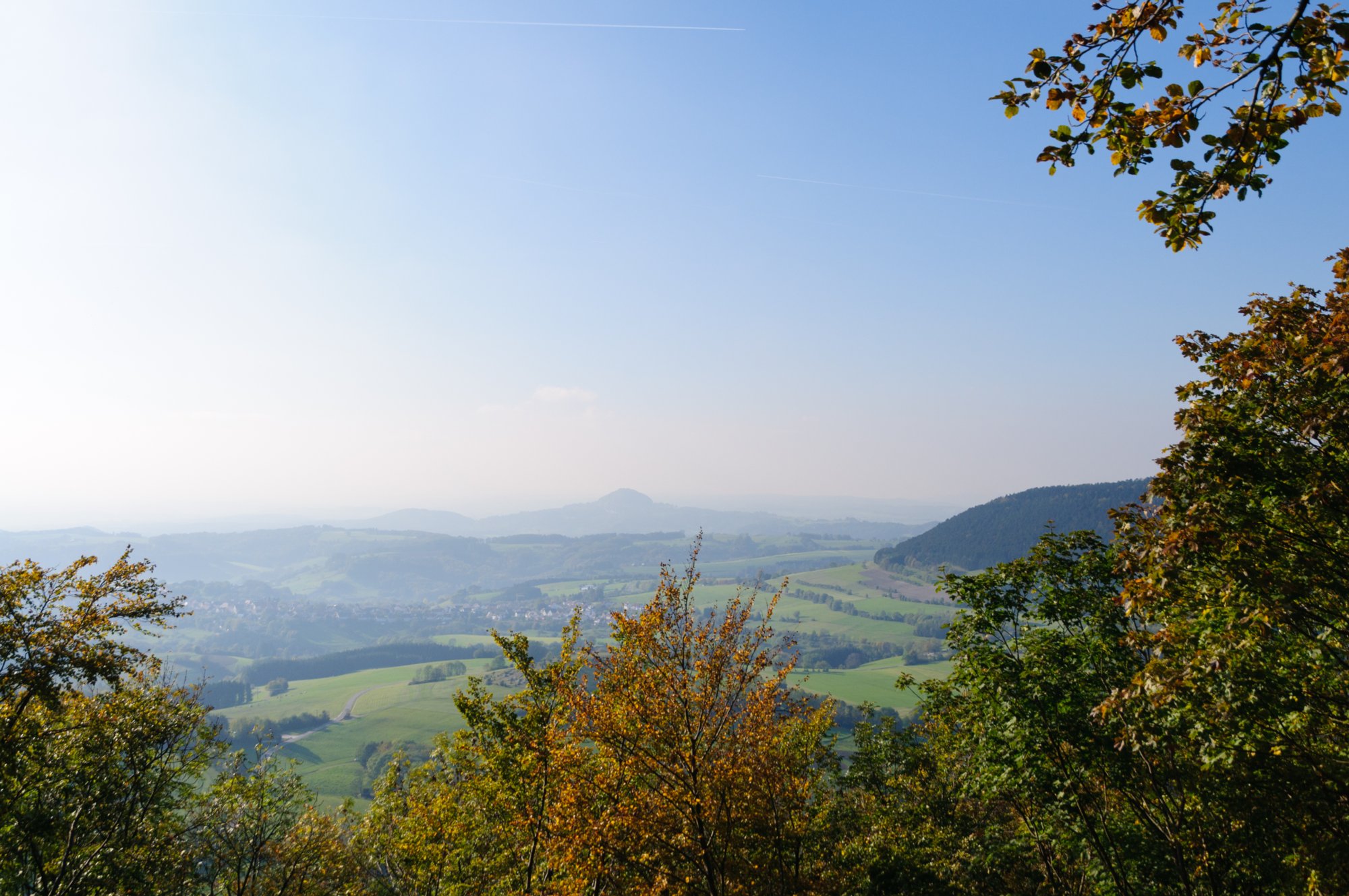 Auf dem Kalten Feld Auf dem Kaltenfeld. Wanderung von Nenningen über den Galgenberg zum Falten Feld. Von dort über die Reiterleskapelle zurück nach Nenningen.