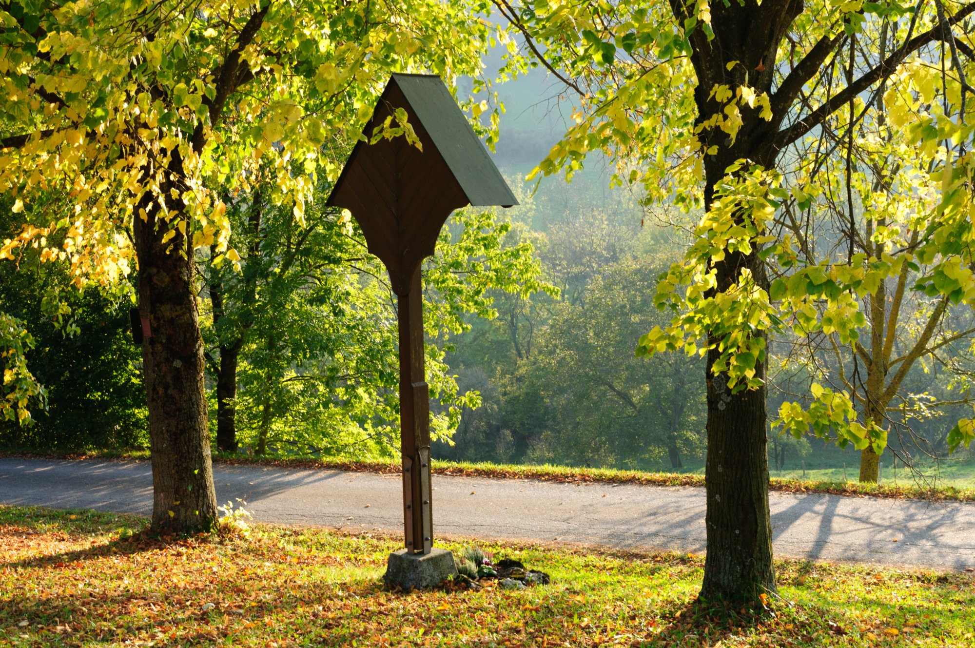 Durch das Christental Rückweg durch das Christental nach Nenningen. Wanderung von Nenningen über den Galgenberg zum Falten Feld. Von dort über die Reiterleskapelle zurück nach Nenningen.