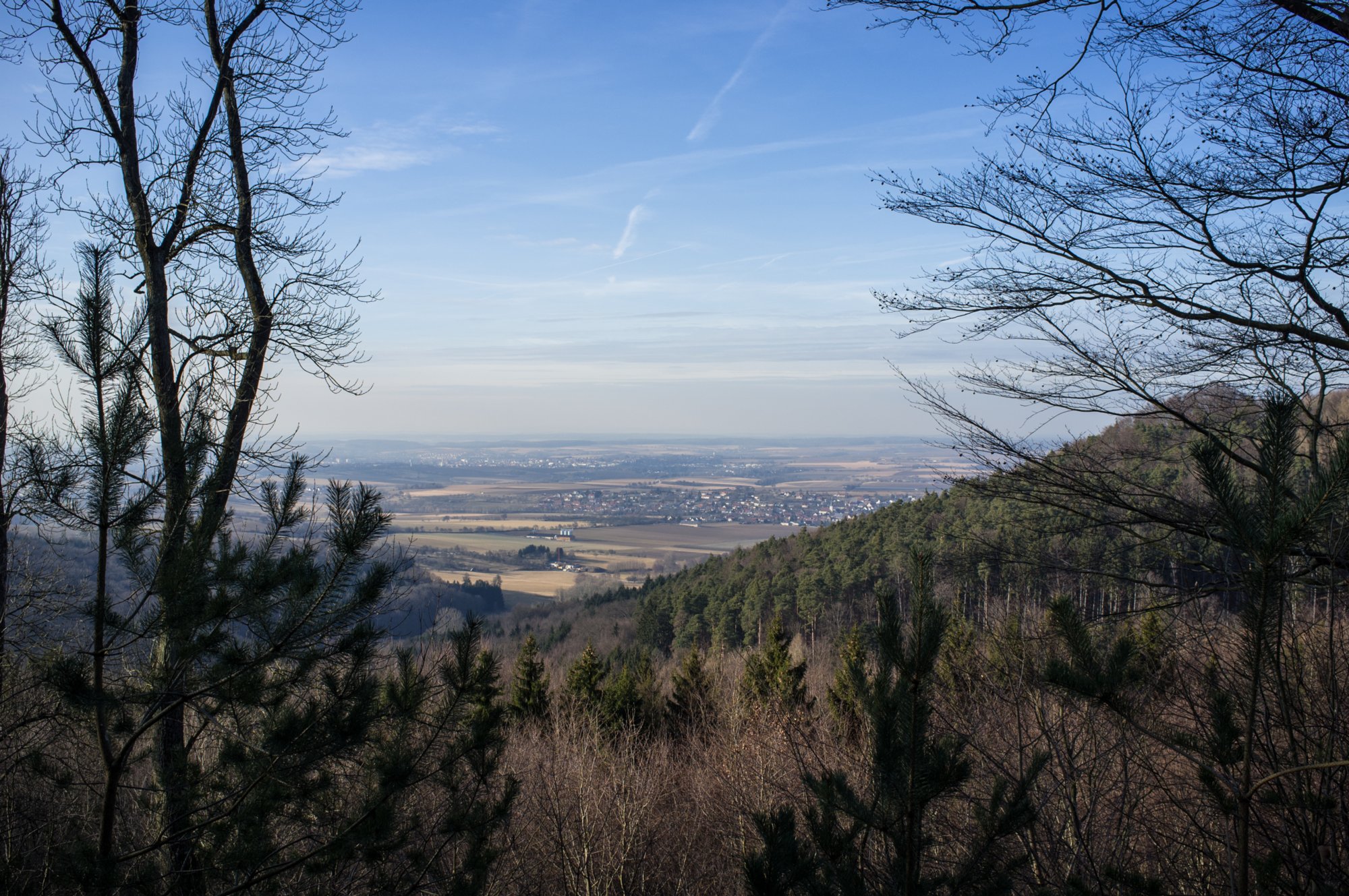 20120221_untersteinbach_053 Wanderung von Untersteinbach durchs Steinbacher Tal und auf den Wilfersberg. Blick auf die Hohenloher Ebene.